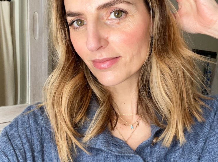 How To Get A Dewy Natural Makeup Look in Winter