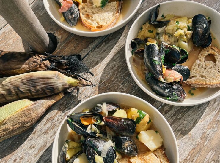 Easy and Delicious Beer Steamed Mussels With Potatoes