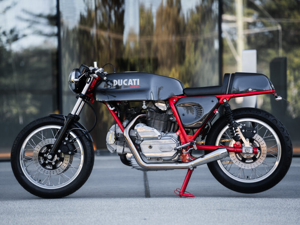 CARBON CLASSIC: Ducati 900S2 by PBM.