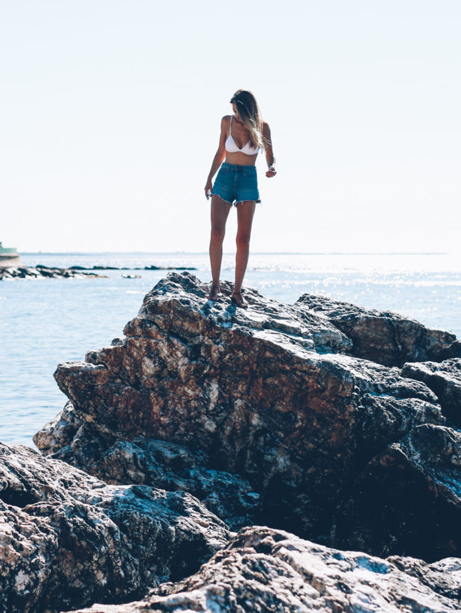 Jess Ann Kirby takes a hike on the Cliff Walk in Newport Rhode Island