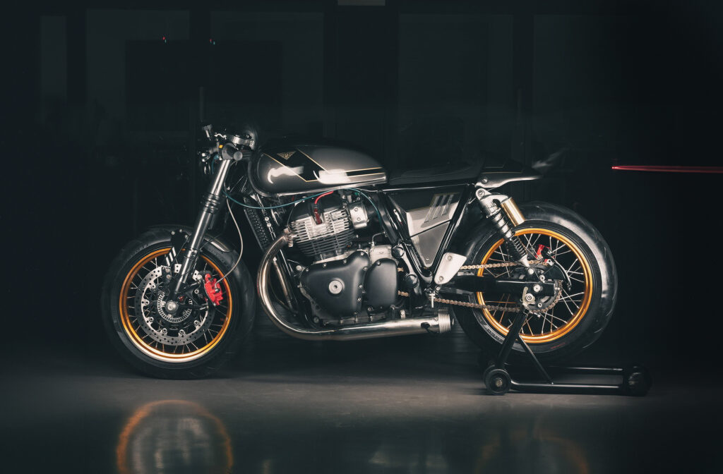 MUMBAI MISSILE: Royal Enfield Interceptor by Mean Green Customs.