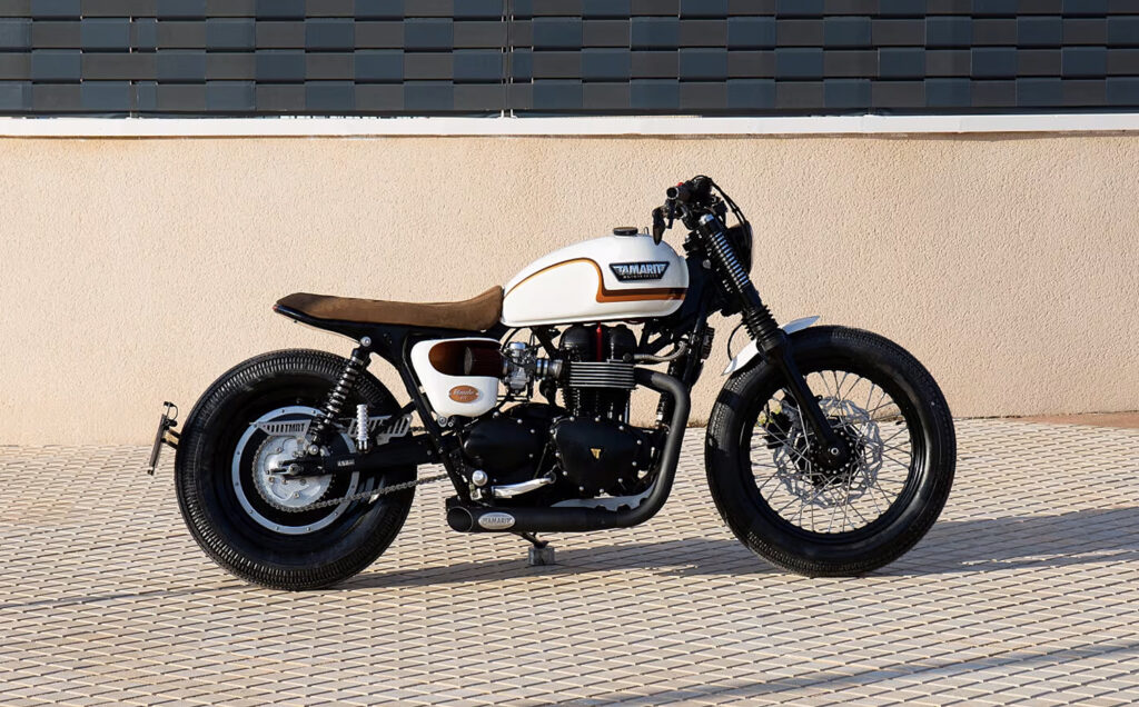 BLANCHE BONNIE: Triumph Bonneville #144 from Tamarit Motorcycles.