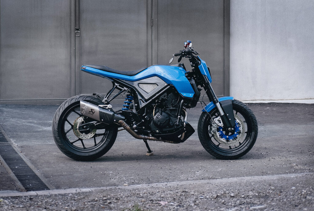 BLUE FALCON: Yamaha MT-25 by Treasure Garage.